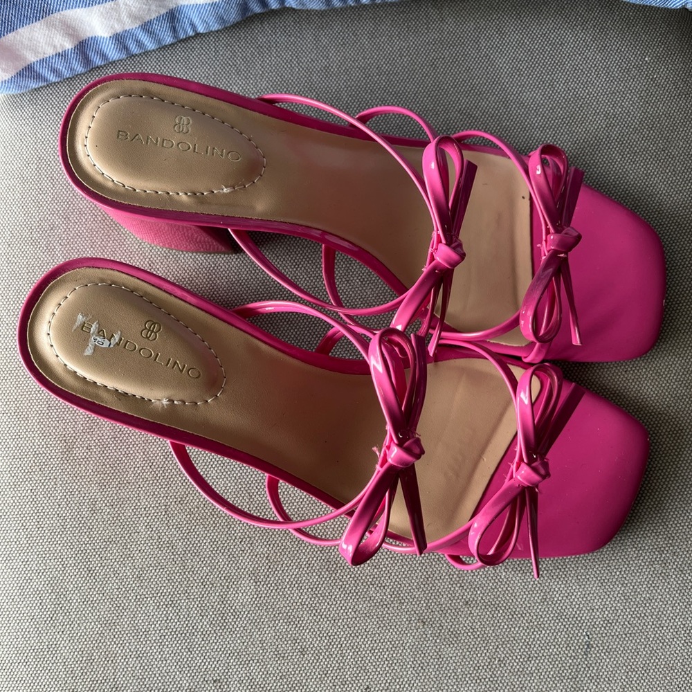 Bandolino Women's Fuchsia Strappy Heels